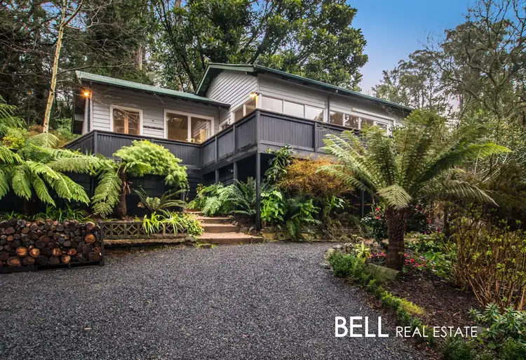 2 Woodlands Avenue, Sassafras VIC 3787