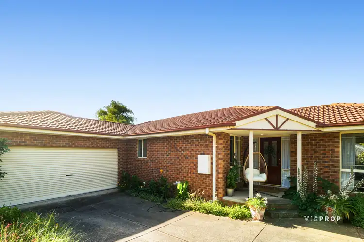 2/78 Wallace Road, Wantirna South VIC 3152