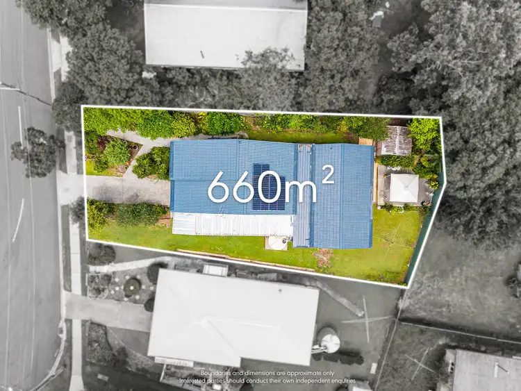 26 Lowanna Street