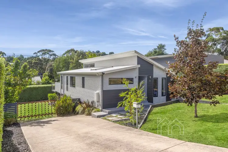 7 Millar Street