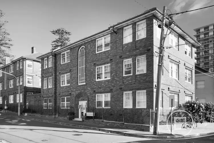 3 Eustace Street