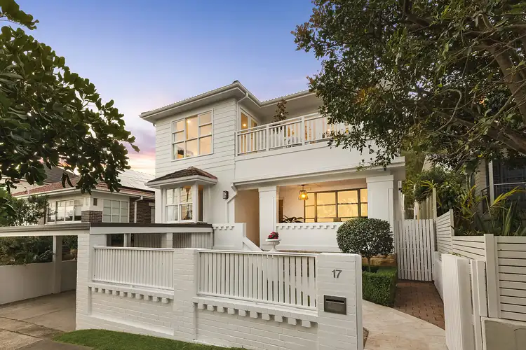 17 Nield Avenue