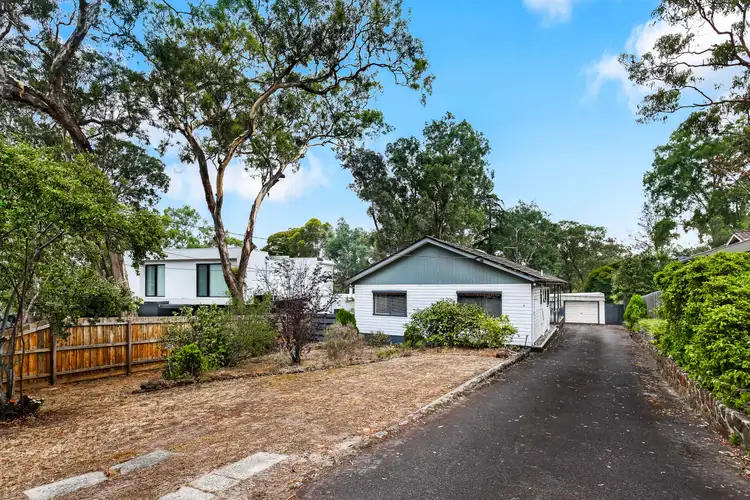 3 Woodland Grove