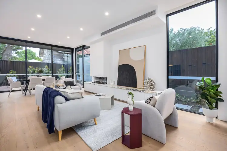 32 Kambrook Road