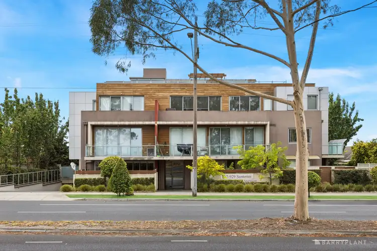 927 Doncaster Road
