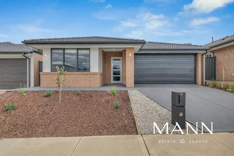 19 Kestrel Street