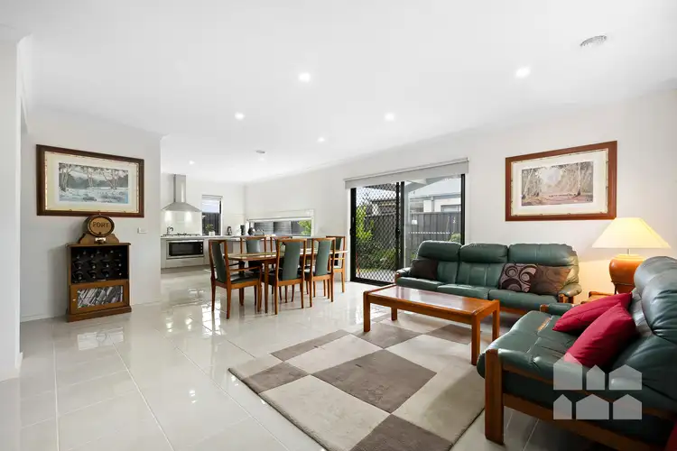 12 Laurie Street