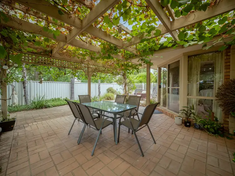 37 King Richard Drive