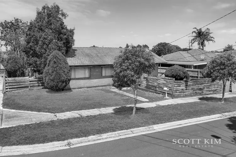 7 Ferndale Crescent