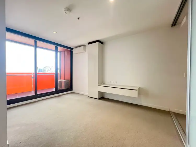 639 Lonsdale Street