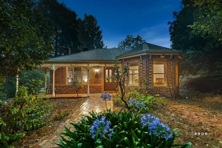 13 Seabreeze Avenue