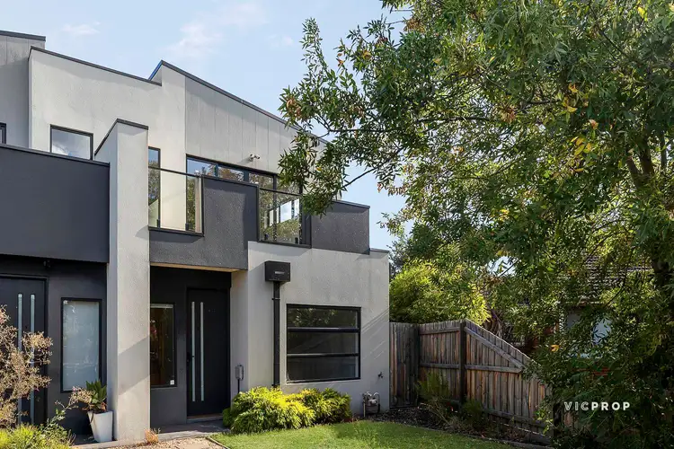 8 Hibiscus Court