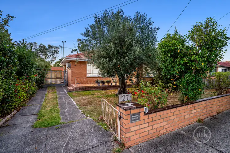 27 Thomas Street