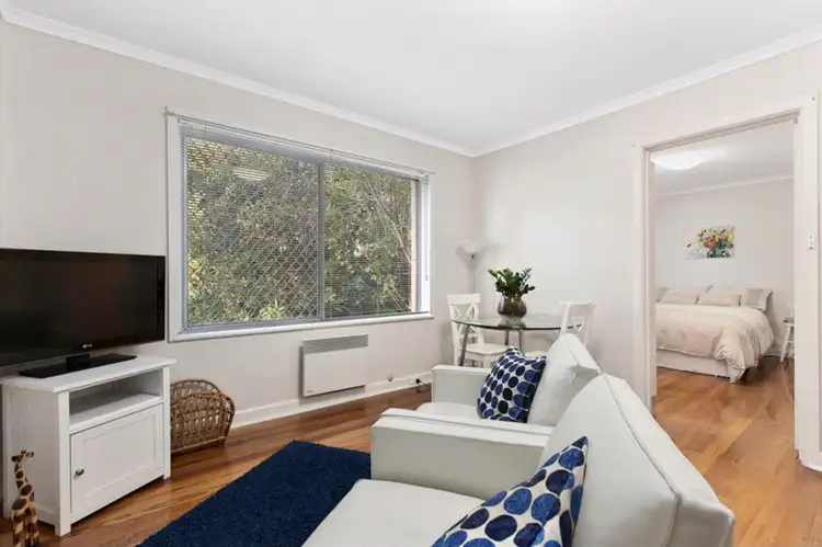 1 Looker Street