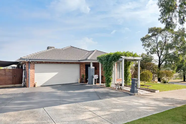 7 Springridge Boulevard