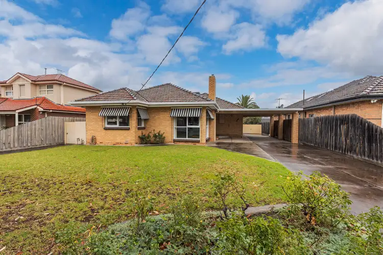 10 Renown Street