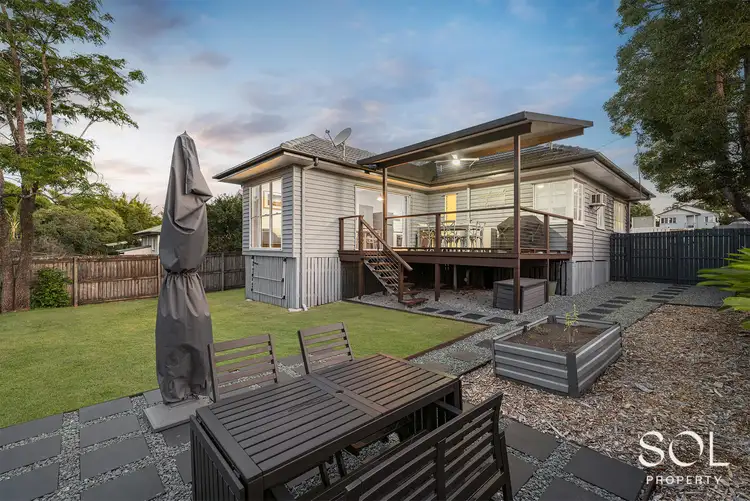 25 Dunsford Street