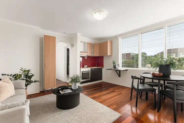 34 Mathoura Road