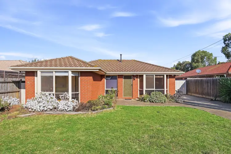 7 Rosemary Close