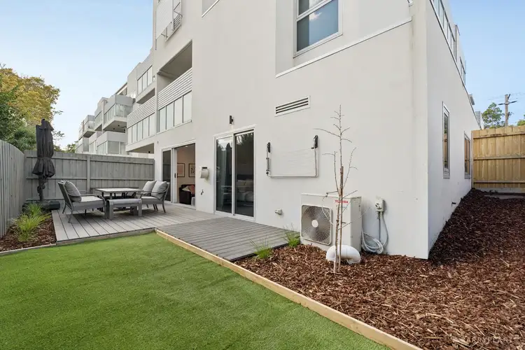 330 Manningham  Road