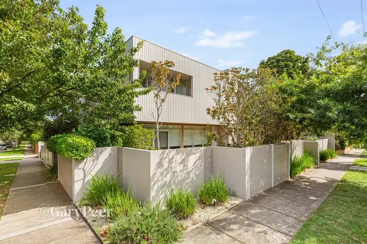 12 St Aubins Avenue