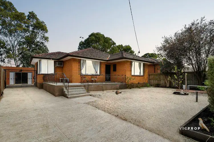 7 Kenna Drive