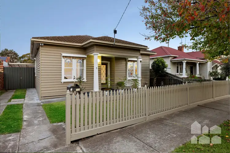 5 Hansen Street