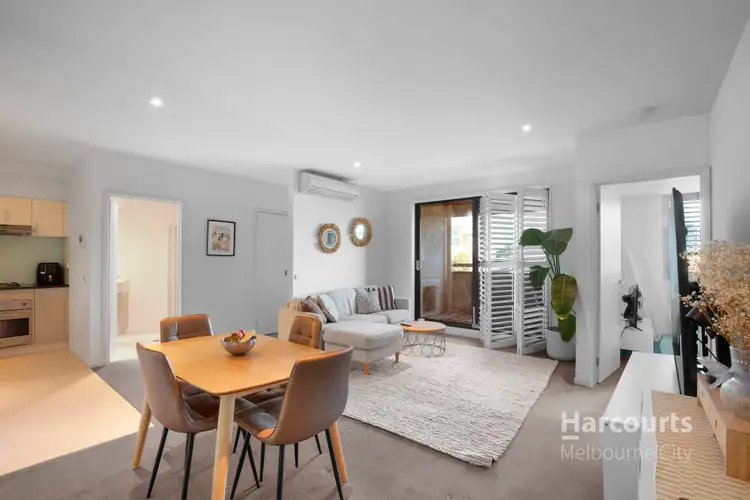 174 Esplanade East