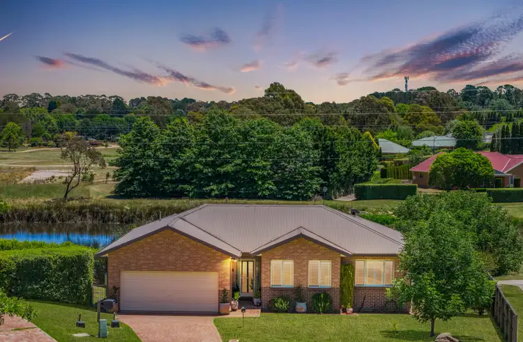 55 Robinia Drive