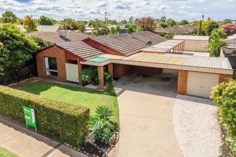 17 Wimmera Drive