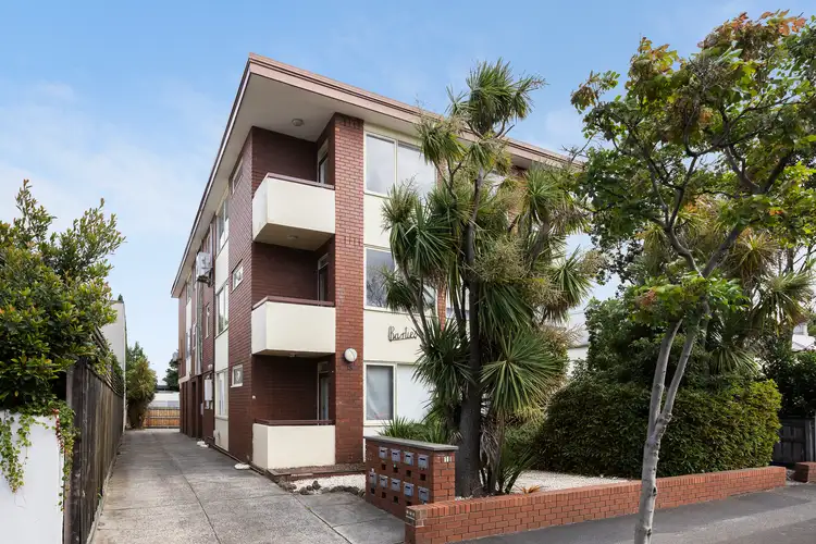 18 Airlie Avenue