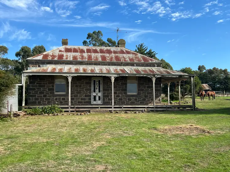 84 Duckholes Road