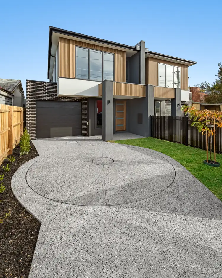 936a Centre Road