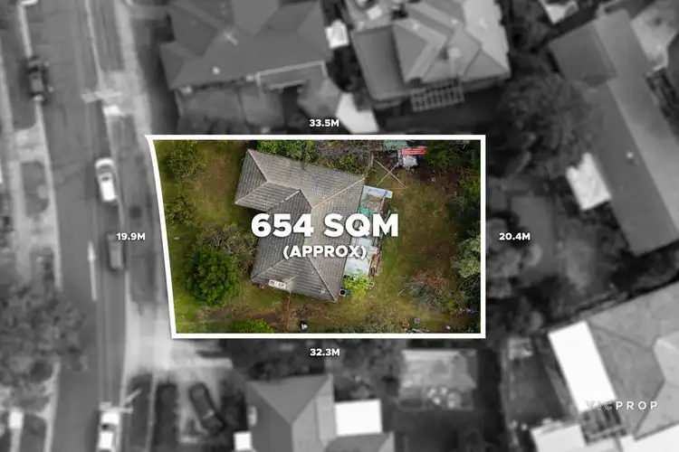 1 Shaftsbury Drive