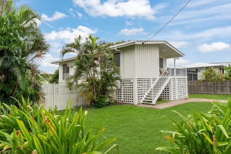3 Clements Crescent