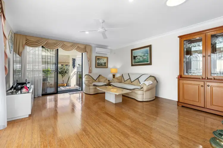 16 Evandale Crescent