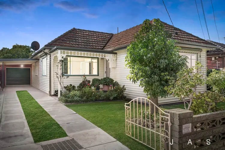 11 Gordon Parade