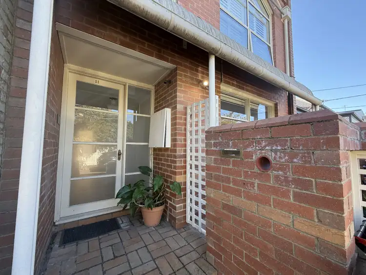 11 Clarendon Street