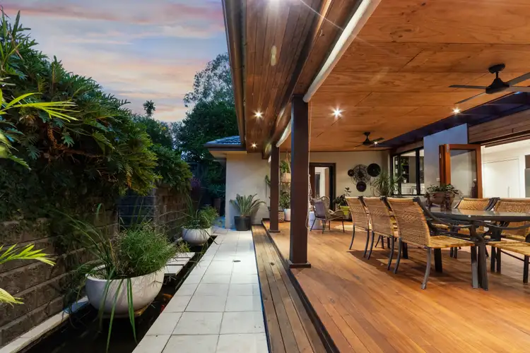 5 Thompson Road