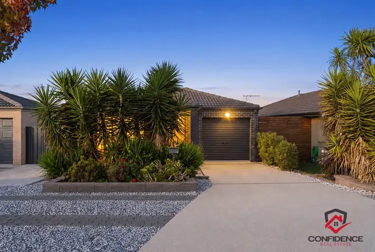 8 Maris King Street
