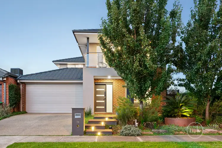 16 Lochran Road