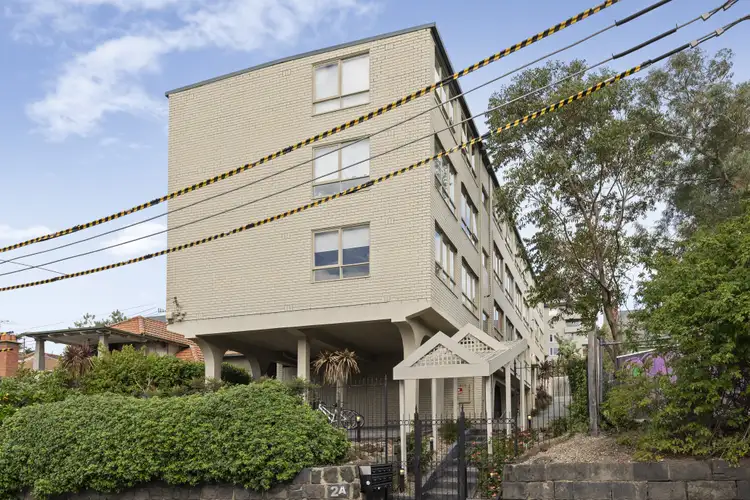 2A Dobson Street