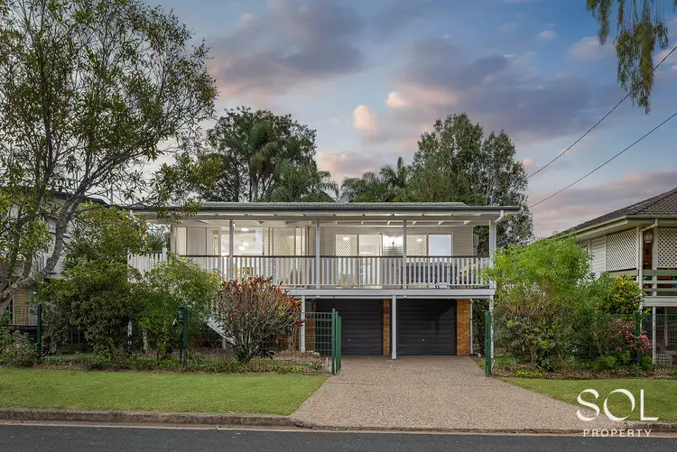 16 Kolora Crescent