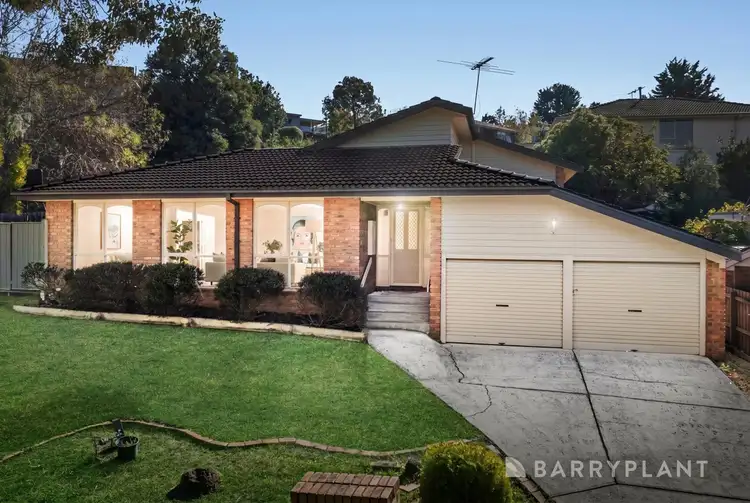 11 Larnoo Drive