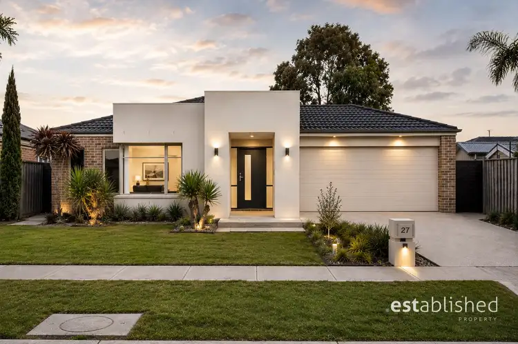 27 Shiraz Crescent