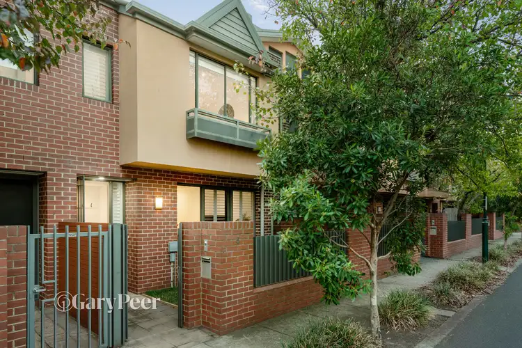 5 Heath Drive