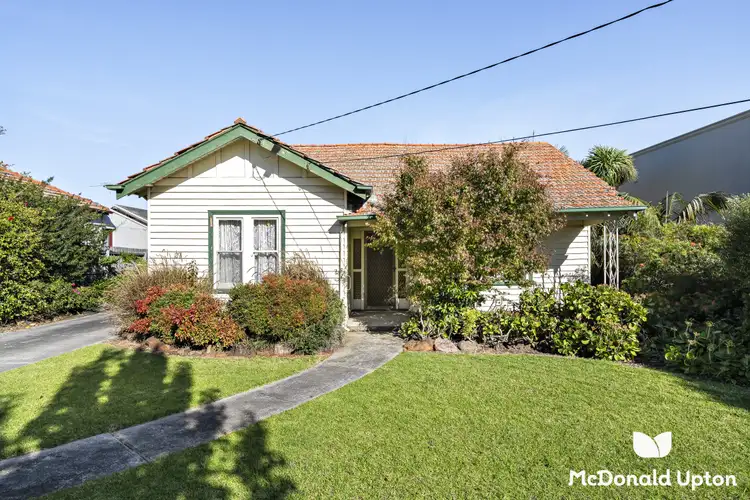 27 Braemar Street