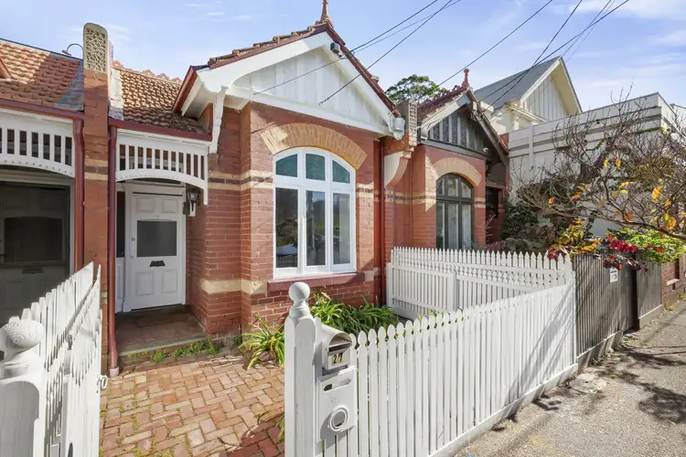 27 Nelson Street