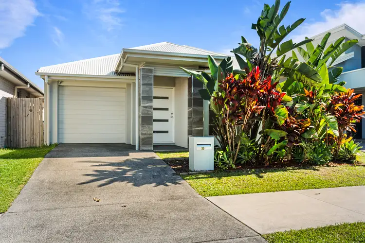 35 Roseleaf Crescent