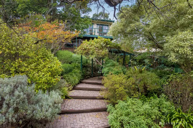 19 Kenilworth Avenue